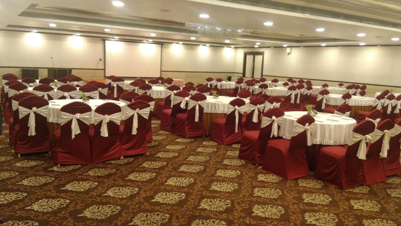 เดอะ เฟิร์น เรซิเดนซี ราชโกต Hotel ราชโกฎิ ภายนอก รูปภาพ